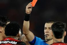 Polémica arbitral en Flamengo vs Estudiantes por Copa Libertadores. Polémica arbitral en Flamengo vs Estudiantes por Copa Libertadores.