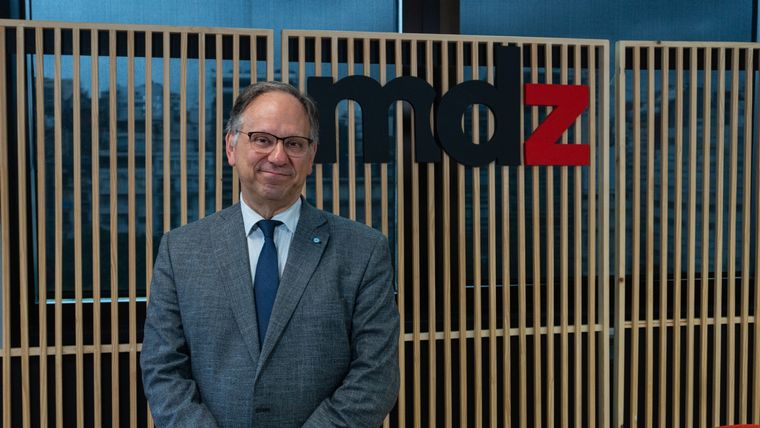 Alejandro Corbacho en los estudios de MDZ Foto: Agustín Tubio/MDZ