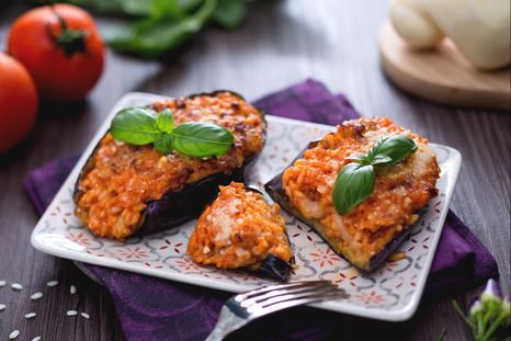 Hacé la receta más rica de berenjenas rellenas.
