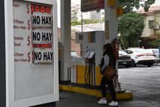 Luego del incremento que aplicó Shell, hubo estaciones de servicio que se quedaron sin naftas ante el aumento de la demanda por temor a una devaluación Foto: Rodrigo DAngelo / MDZ (Archivo)