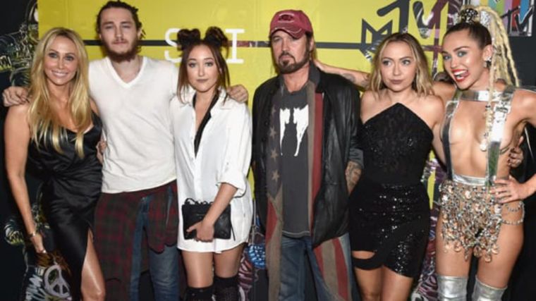 Familia Cyrus Separada Foto: Fuente: imagen - archivo