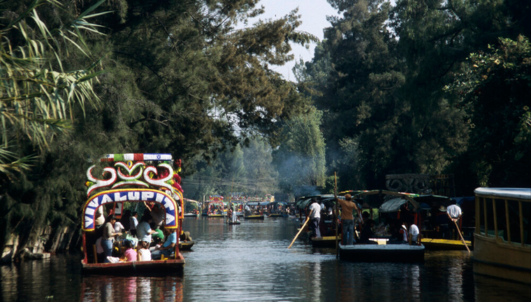 México utilizará el Mundial para proyectar su patrimonio histórico, gastronomía, diseño y cultura contemporánea. En la foto, la zona conocida como Xochimilco. (https://es.wikipedia.org/wiki/Xochimilco).