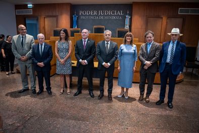 MDZol | Los ministros de la Suprema Corte de Justicia y el gobernador Alfredo Cornejo. Año Judicial