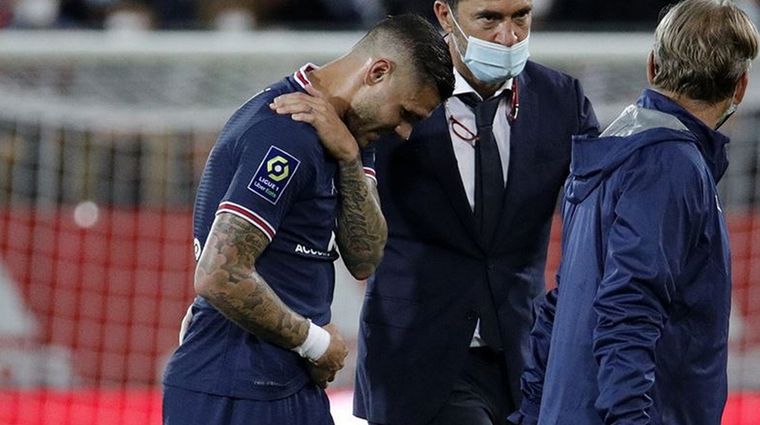 Icardi se retiró lesionado del partido ante el Brest Foto: PSG