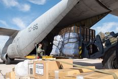 El avión Hércules que llegó hace más de un mes a Mendoza con elementos para combatir la pandemia.