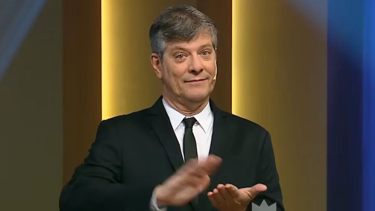 Mario Pergolini conduce Otro día perdido por Eltrece.