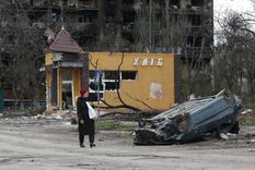 Francia reforzará el envío de material militar y de ayuda humanitaria a Ucrania, anunció hoy el Elíseo tras una conversación entre el reelegido presidente Emmanuel Macron y su homólogo ucraniano, Volodimir Zelenski.