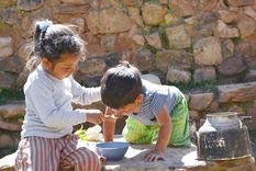 La ONU presentó un documento cuestionando el rol del Estado nacional que lleva a los niños a vivir una situación de extrema pobreza. Foto: Shutterstock
