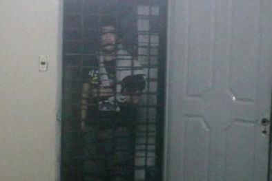 MDZol | El detenido intentando contar qué sucedió. Foto: MDZ / Captura video