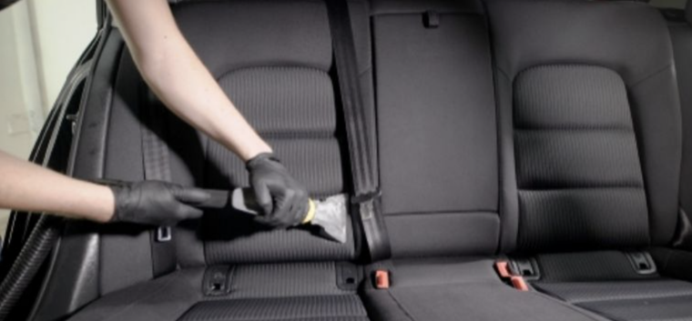 Cómo limpiar los asientos sin dañarlos y con ingredientes que ya tenés en casa. Foto: Shutterstock Cómo limpiar los asientos sin dañarlos y con ingredientes que ya tenés en casa. Foto: Shutterstock