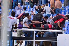 el gran gesto del arquero de atlas con un hincha que fue desfigurado en la brutal golpiza de queretaro