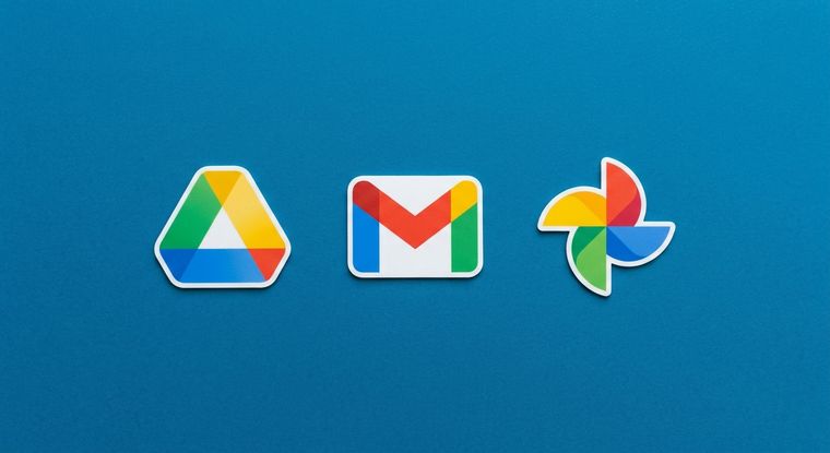 Google ofrece 15 GB gratuitos compartidos entre Drive, Gmail y Fotos para almacenar diferentes tipos de contenido.