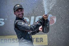 Julián Santero presentará en el Parque General San Martín el Mustang del Turismo Carretera con el que se consagró campeón. Julián Santero presentará en el Parque General San Martín el Mustang del Turismo Carretera con el que se consagró campeón.