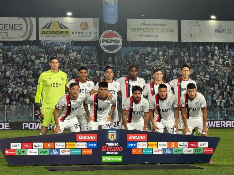 San Lorenzo está a un punto de clasificar a la próxima Copa Sudamericana. San Lorenzo está a un punto de clasificar a la próxima Copa Sudamericana.