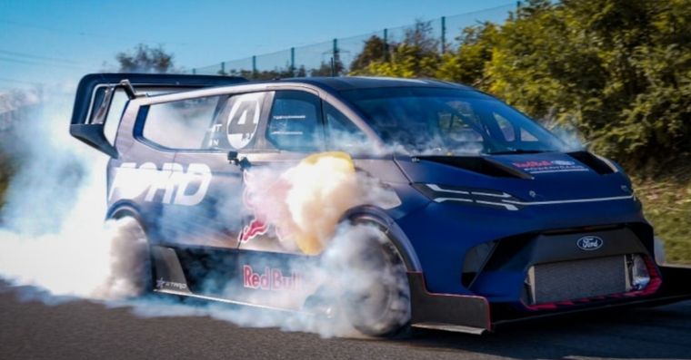 La Van de Ford que es más rápida que un Ferrari Foto: Ford