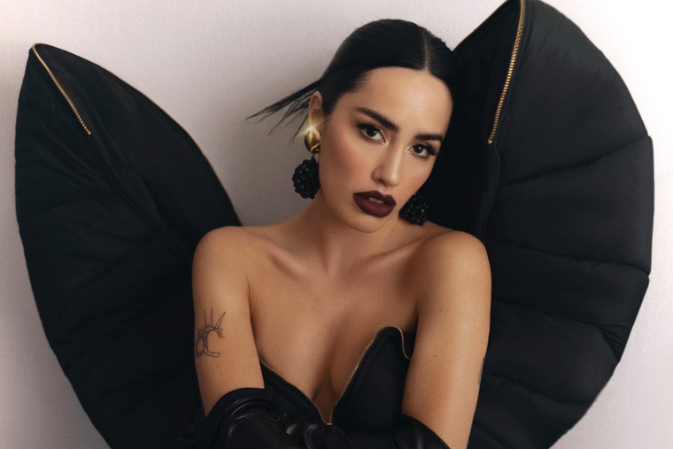 Este es el increíble maquillaje de Lali para festejar su nuevo disco. Foto: INSTAGRAM @LALIOFICIAL