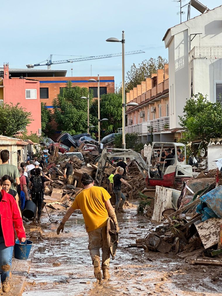 Las calles en ruinas. Foto: Juan Pablo Encina
