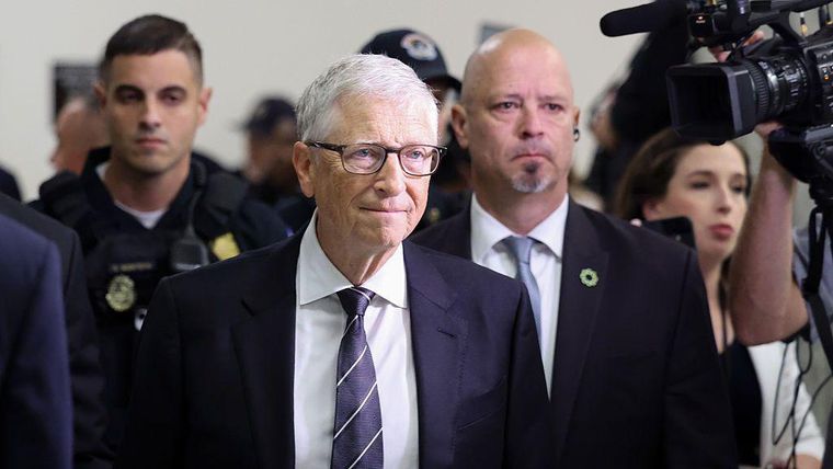 Bill Gates a su llegada al Capitolio de EE.UU. para prestar declaración ante la Comisión de Supervisión de la Cámara de Representantes.