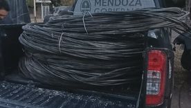 Los rollos de cable secuestrados se comercializaban por internet. Los rollos de cable secuestrados se comercializaban por internet.