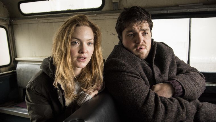Holliday Grainger y Tom Burke protagonizan C.B. Strike. Holliday Grainger y Tom Burke protagonizan C.B. Strike.