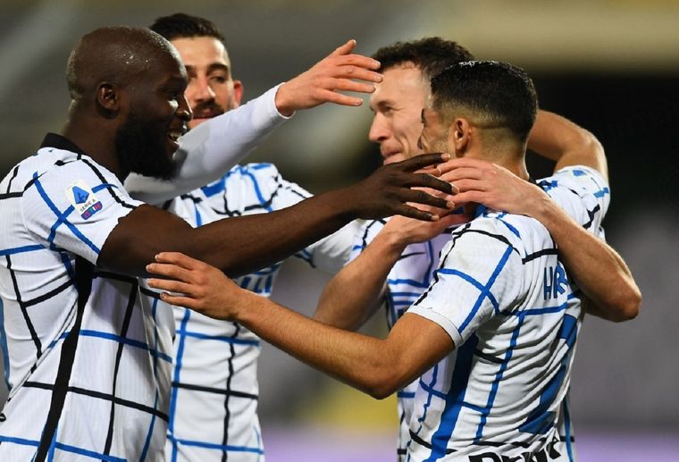 Inter gana y es líder. Foto: Inter