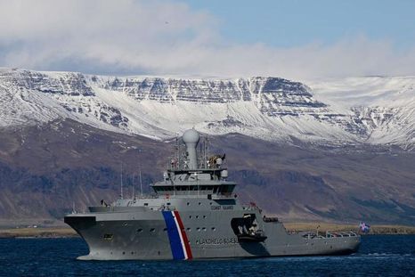 Islandia no tiene ejército, pero el nuevo contexto internacional la ha llevado a replantearse su defensa. Islandia no tiene ejército, pero el nuevo contexto internacional la ha llevado a replantearse su defensa.