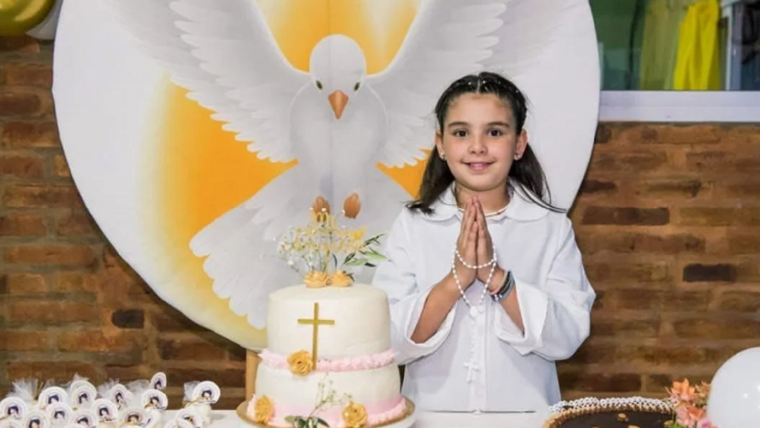 Catalina, de 10 años, se vio afectada por la explosión de un experimento de ciencias en una escuela de Pergamino.