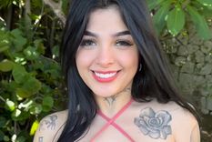 Karely Ruiz voló la Instagram con unas arriesgadas fotos.