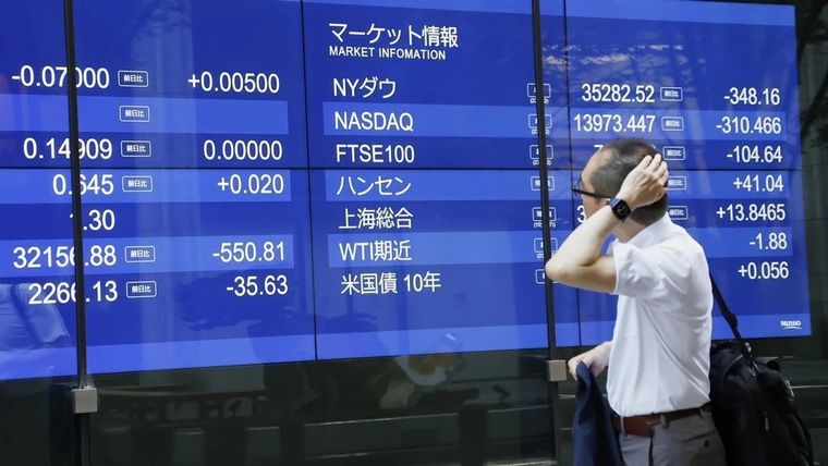 Tablero que muestra el índice Nikkei de Japón. Foto: Noticias Argentinas