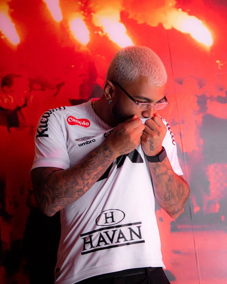 La barra del Santos le dejó un fuerte mensaje a Gabigol en su presentación.