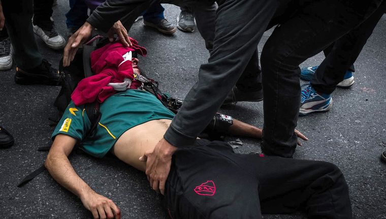 El fotógrafo continúa internado en estado crítico. Foto: EFE