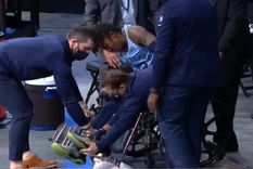 escalofriante lesion de ja morant: lo sacaron en silla de ruedas