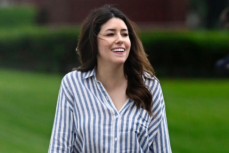 LA ABOGADA DE JOHNNY DEPP TUVO UN GESTO HEROICO EN UN AVIÓN. CAMILLE VASQUEZ LE SALVÓ LA VIDA A UN PASAJERO.