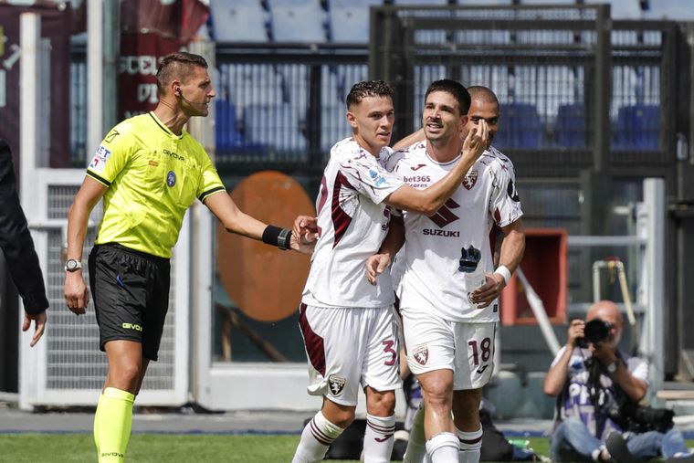 Gio Simeone le dio el triunfo al Torino sobre la Roma.
