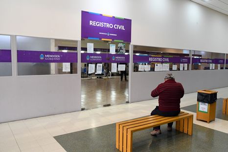 Los nuevos cargos creados por el Gobierno estarán destinados a puestos administrativos en el Registro Civil. Foto: ALF PONCE MERCADO / MDZ