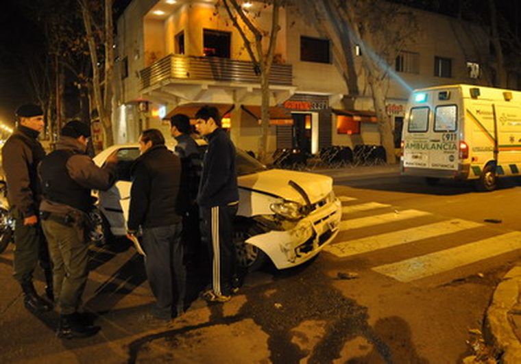 El accidente ocurrió alrededor de las 21. Foto: Pachy Reynoso / MDZ