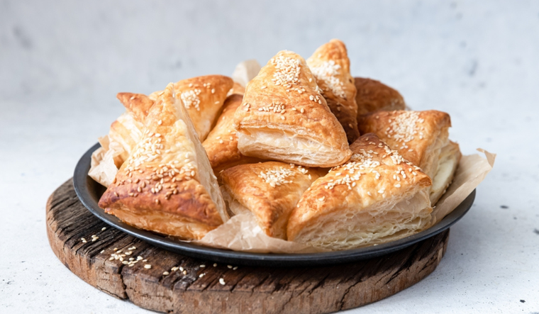 Burekas caseras: receta fácil y auténtica paso a paso Foto: Shutterstock