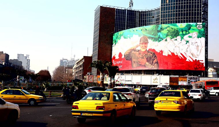 El régimen de Irán reacciona con violencia ante las protestas y la Unión Europea critica el modo. Foto Efe