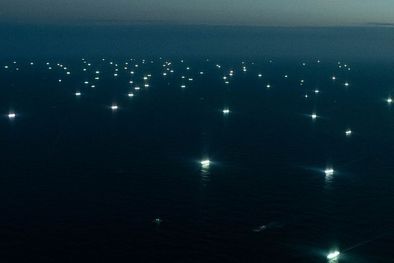 MDZol | Las luces de los barcos extranjeros dentro de la zona de jurisdicción argentina es una imagen que se repite y que muestra la gravedad del problema de la pesca ilegal Foto: Franco Fafasuli