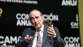 El economista Ricardo Arriazu sostiene la actividad va a ir levantando en un contexto de la baja de la inflación, pero el dato definitorio es la confianza de los consumidores y los empresarios en el rumbo económico. El economista Ricardo Arriazu sostiene la actividad va a ir levantando en un contexto de la baja de la inflación, pero el dato definitorio es la confianza de los consumidores y los empresarios en el rumbo económico.