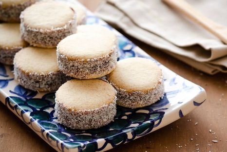 Cómo preparar unos ricos alfajores de maicena (Shutterstock).