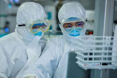 Según la OMS, el 80% de los infectados desarrollará síntomas leves, el 14% síntomas severos y un 6% sufrirá síntomas graves.