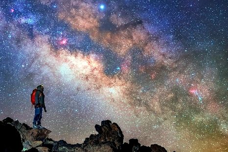 La Vía Láctea y la Tierra estarían dentro de un gigantesco agujero. Foto: EFE