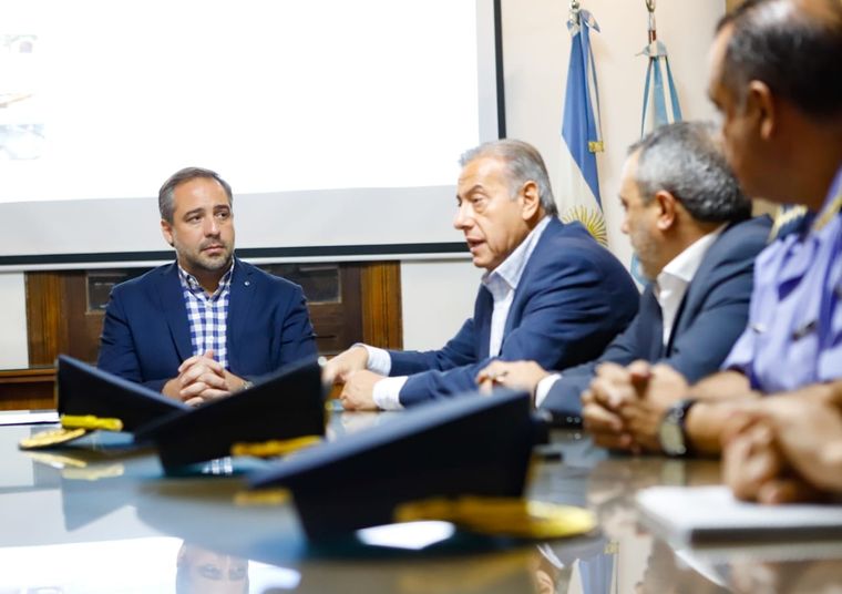 El intendente de Maipú se reunió con el ministro de Seguridad de la provincia.