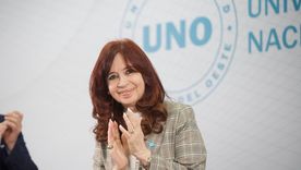 Cristina Kirchner complica la llegada de los dólares del colchón. Cristina Kirchner complica la llegada de los dólares del colchón.