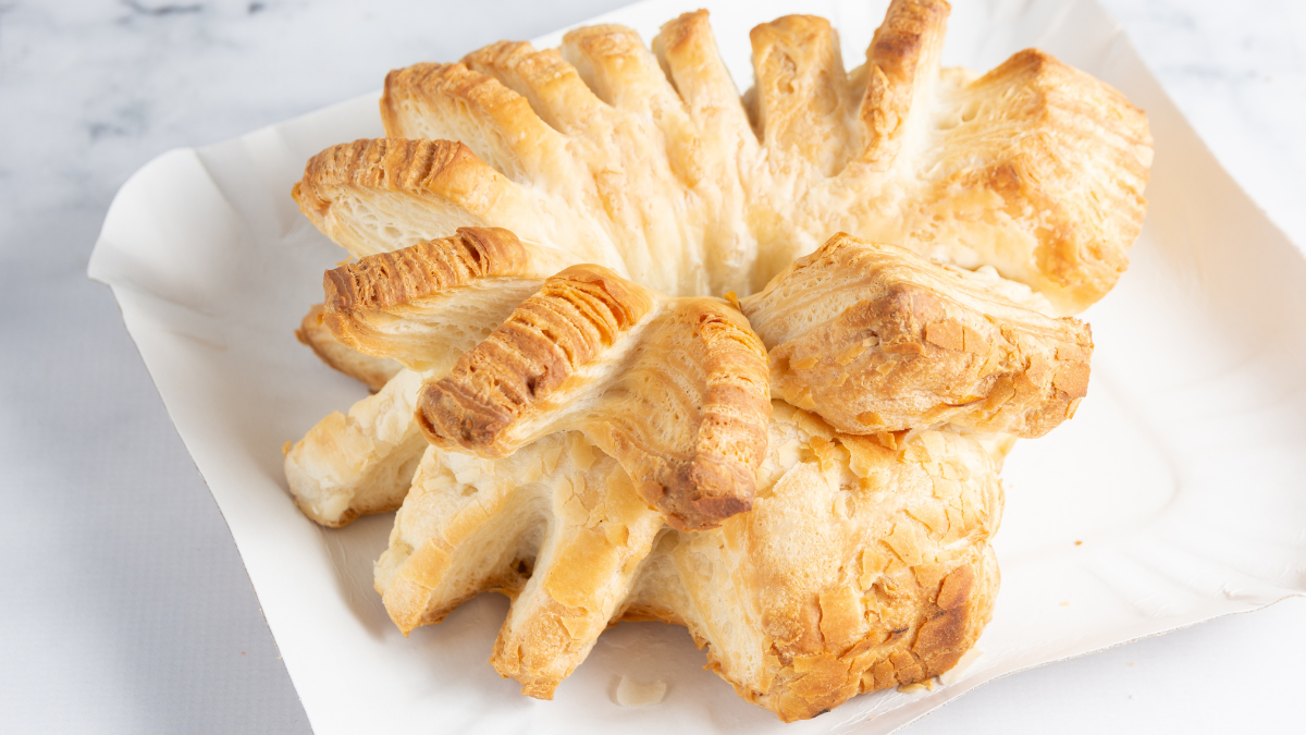 En simples pasos, esta receta de cremona con hojaldre te salvará la merienda