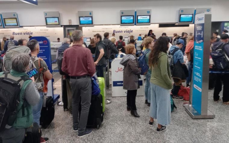 Demoras en aeroparque por una asamblea Foto: Juan Ignacio Blanco/MDZ