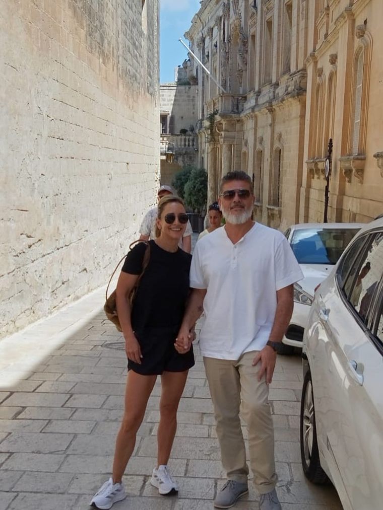 Andrea Ghidone se casará con Pablo Otero. Andrea Ghidone se casará con Pablo Otero.