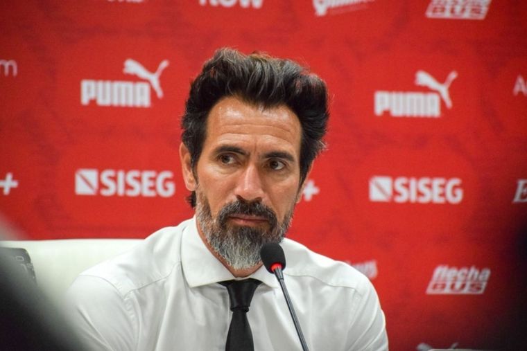 Eduardo Domínguez llamó a un excompañero suyo que jugó muchos años en la Selección argentina para que vuelva a Independiente.