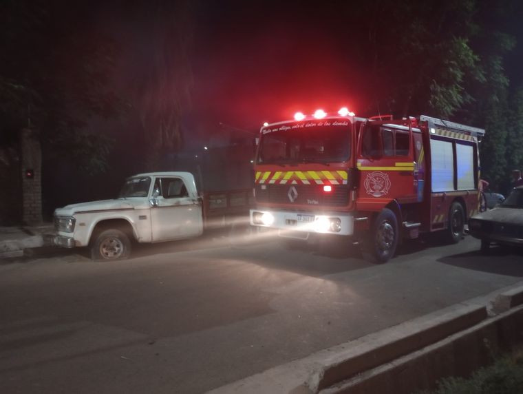 El incendio en la vivienda del barrio Los Tilos. Foto: MDZ